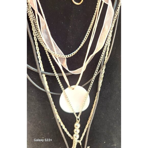 Layered Multistrand Necklace Set With Heart & Floral Pendant Choker to 18" Lengt - Picture 6 of 14